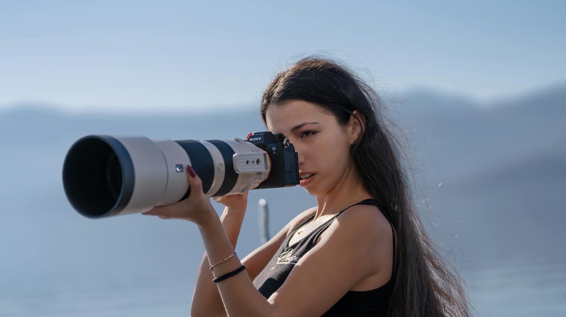 How to Properly Balance Long Telephoto Lenses on Tripods