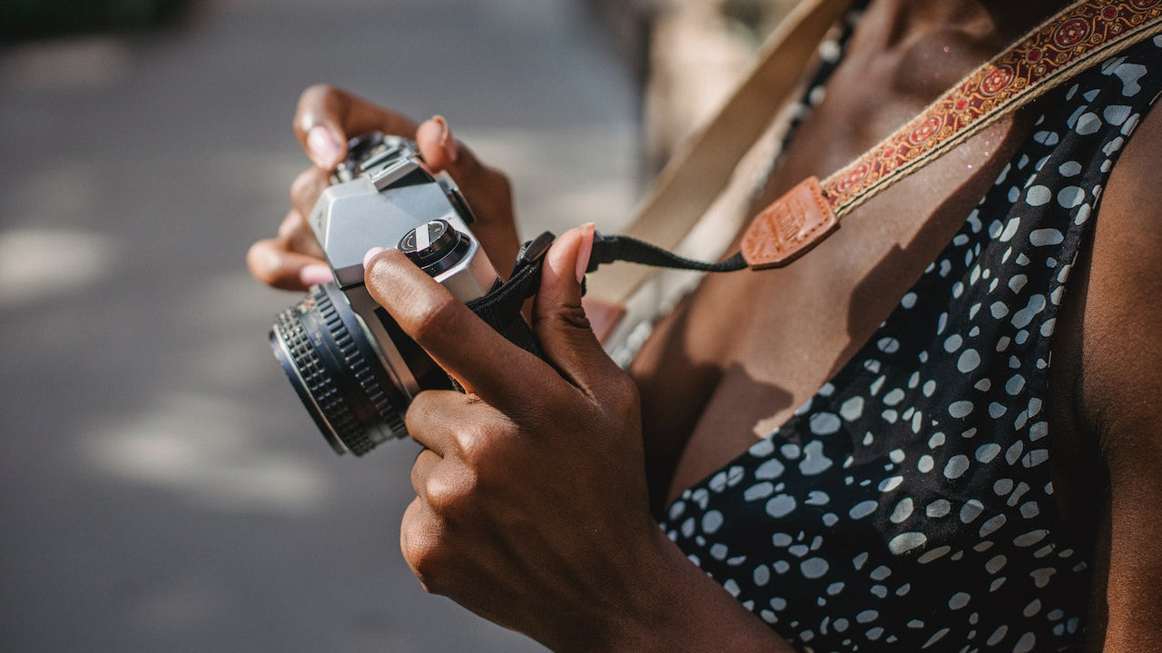 How to choose the right camera strap