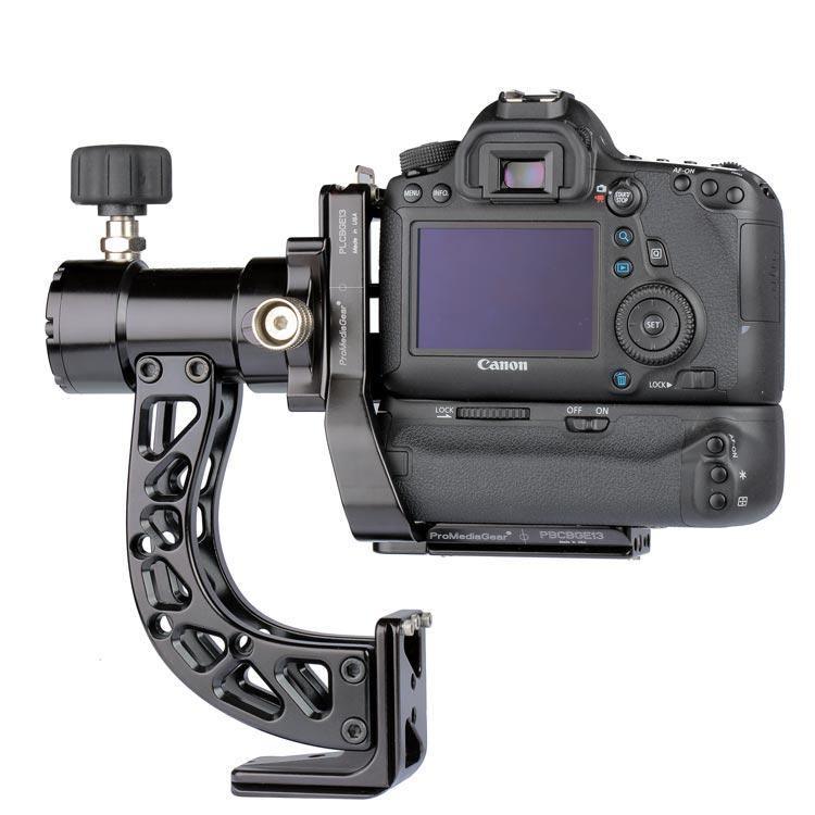 Camera with L-bracket plate directly attached to Tomahawk.